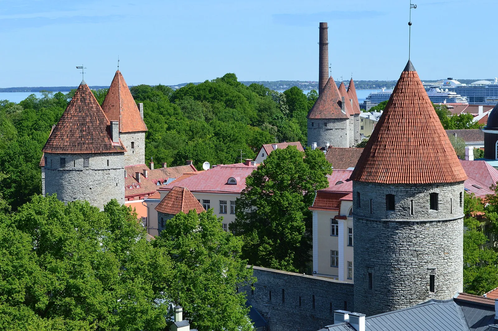 Von Riga nach Tallinn im privaten Reisebus
