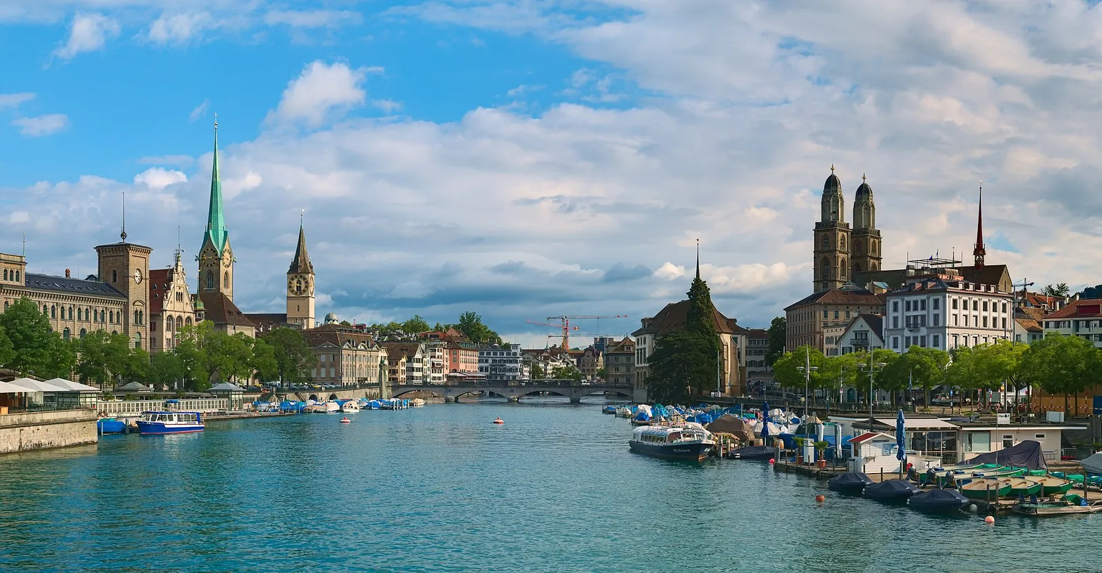 Von Flughafen Zürich nach Zürich im privaten Reisebus