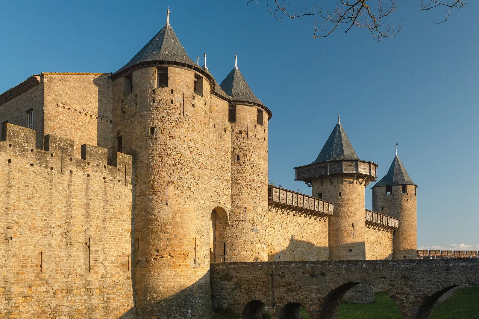 Xe khách riêng Toulouse đi Carcassonne