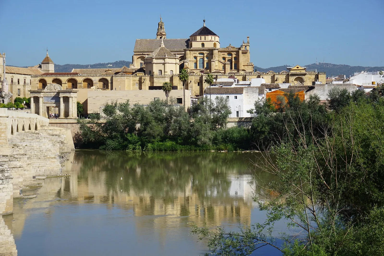 Von Sevilla nach Córdoba im privaten Reisebus