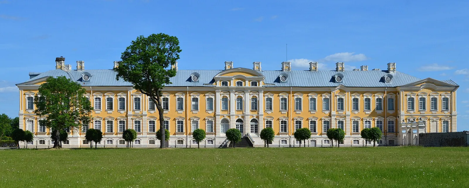 Da Riga a Palazzo di Rundāle in pullman privato