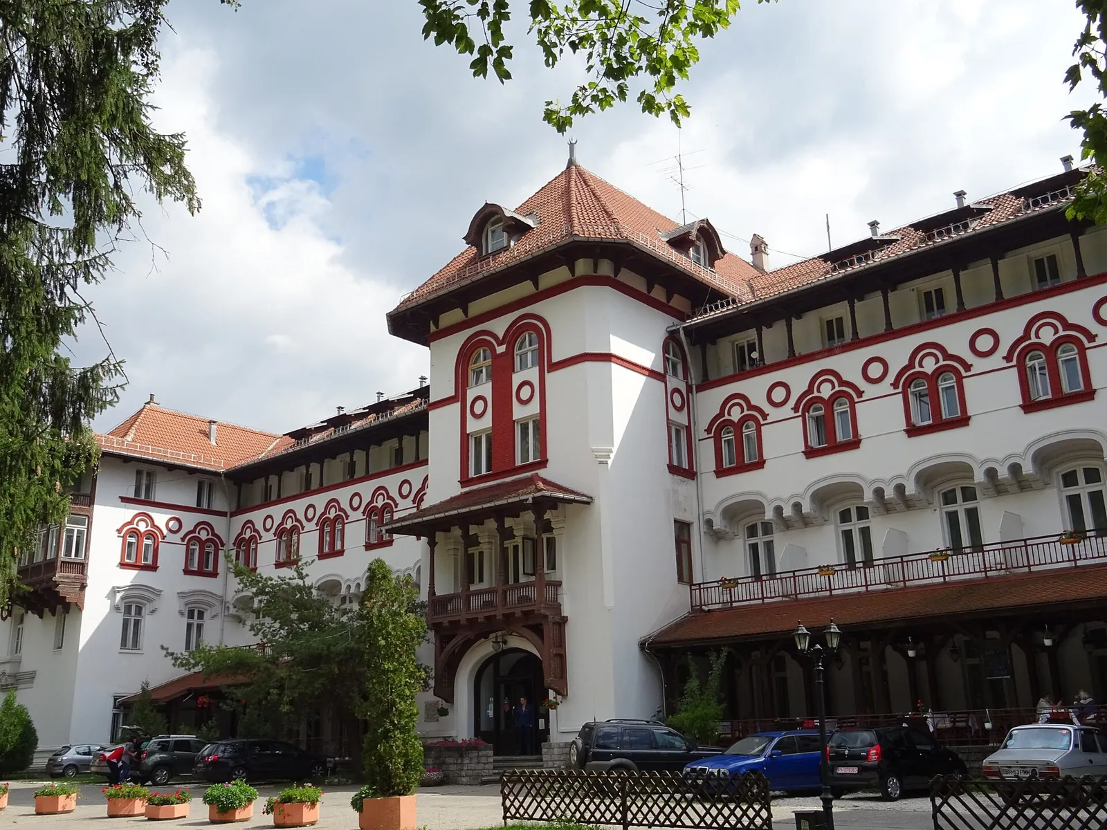 De Bucarest à Sinaia (château de Peleș) en autocar privé