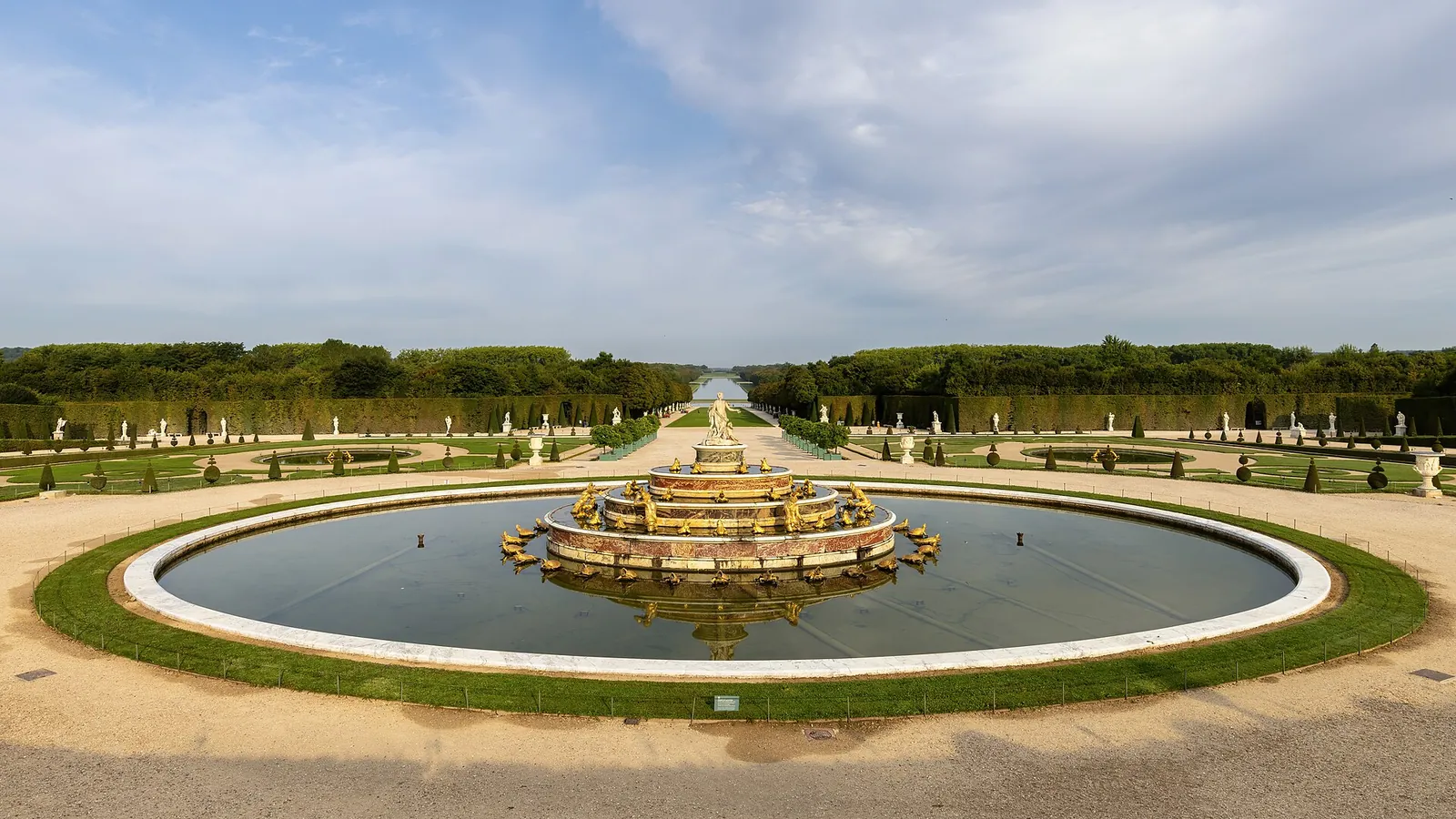 Paris ke Versailles dengan bus pribadi